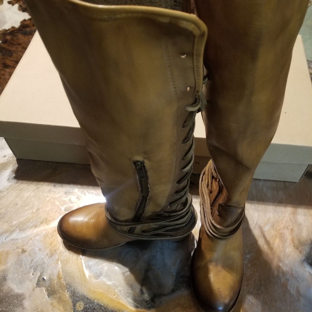 Freebird. Leather. Distressed. Coal Boots. Size 7. Like new.